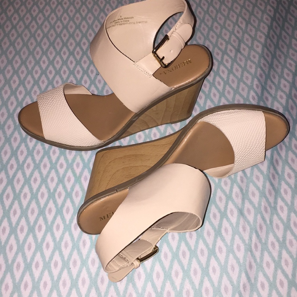 Wedge shoes